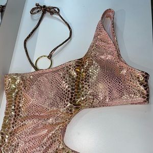 Fabulous swimsuit 😍